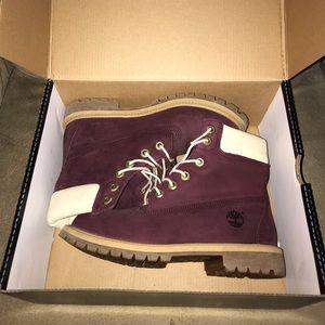 Timberland maroon suede boots